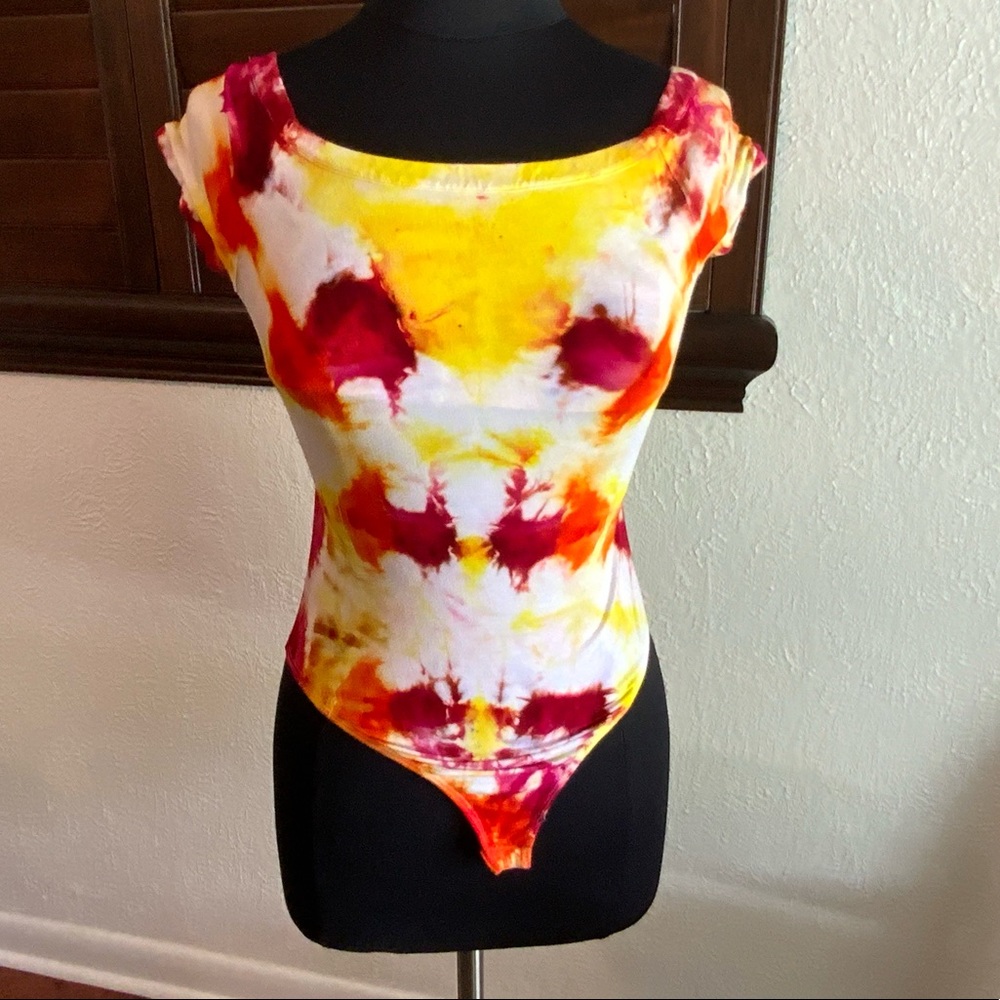 ❤️👀💜 
Tie Dye Short Sleeve body suit Original